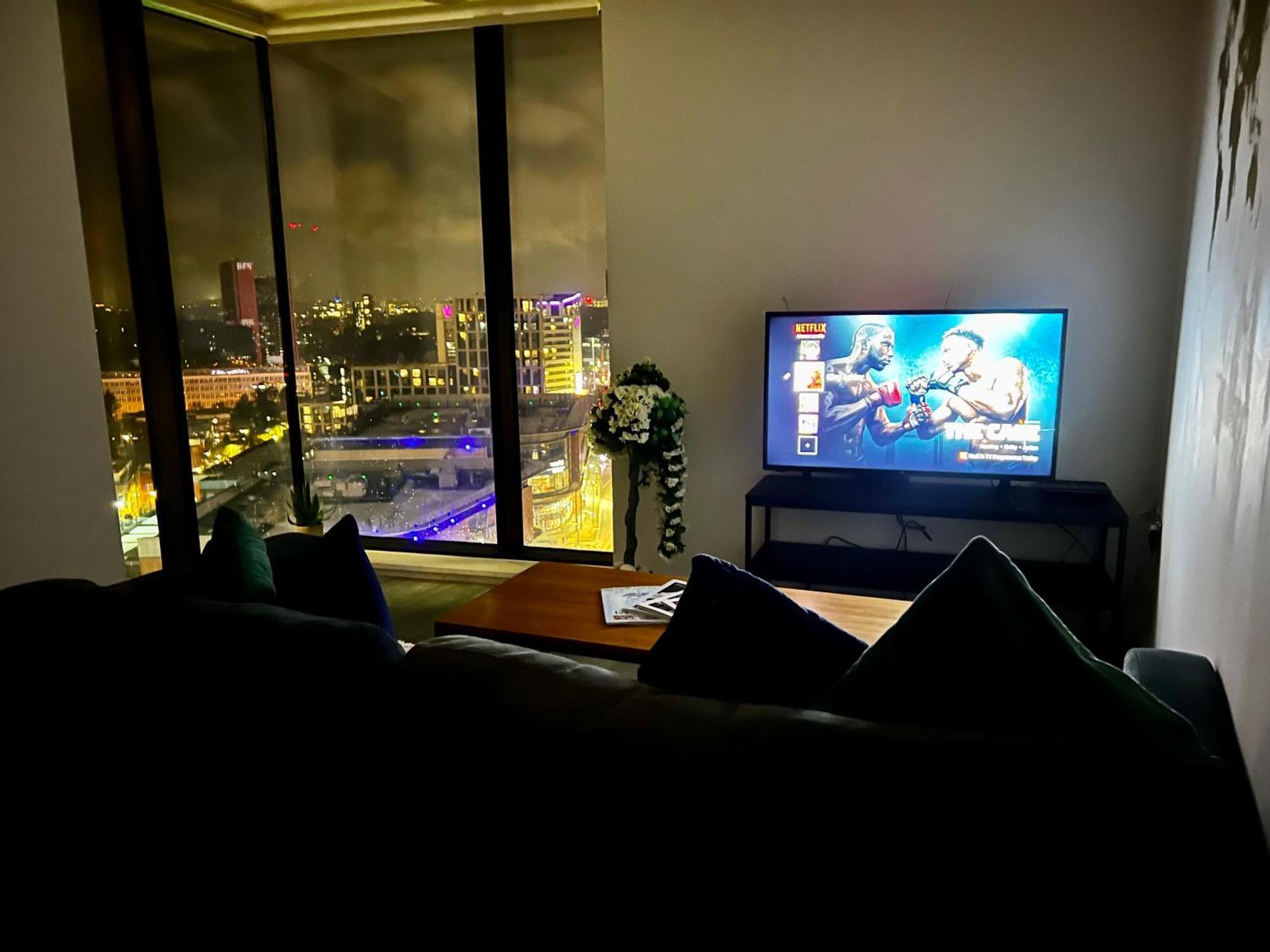 Premium Deals L Last-Minute Stay L 4 Min Walk To Birmingham Central Library L 18Th Floor 2 Bed 2 Bath City Centre Penthouse With Gym & Netflix By Jvt Short Lets Exterior foto
