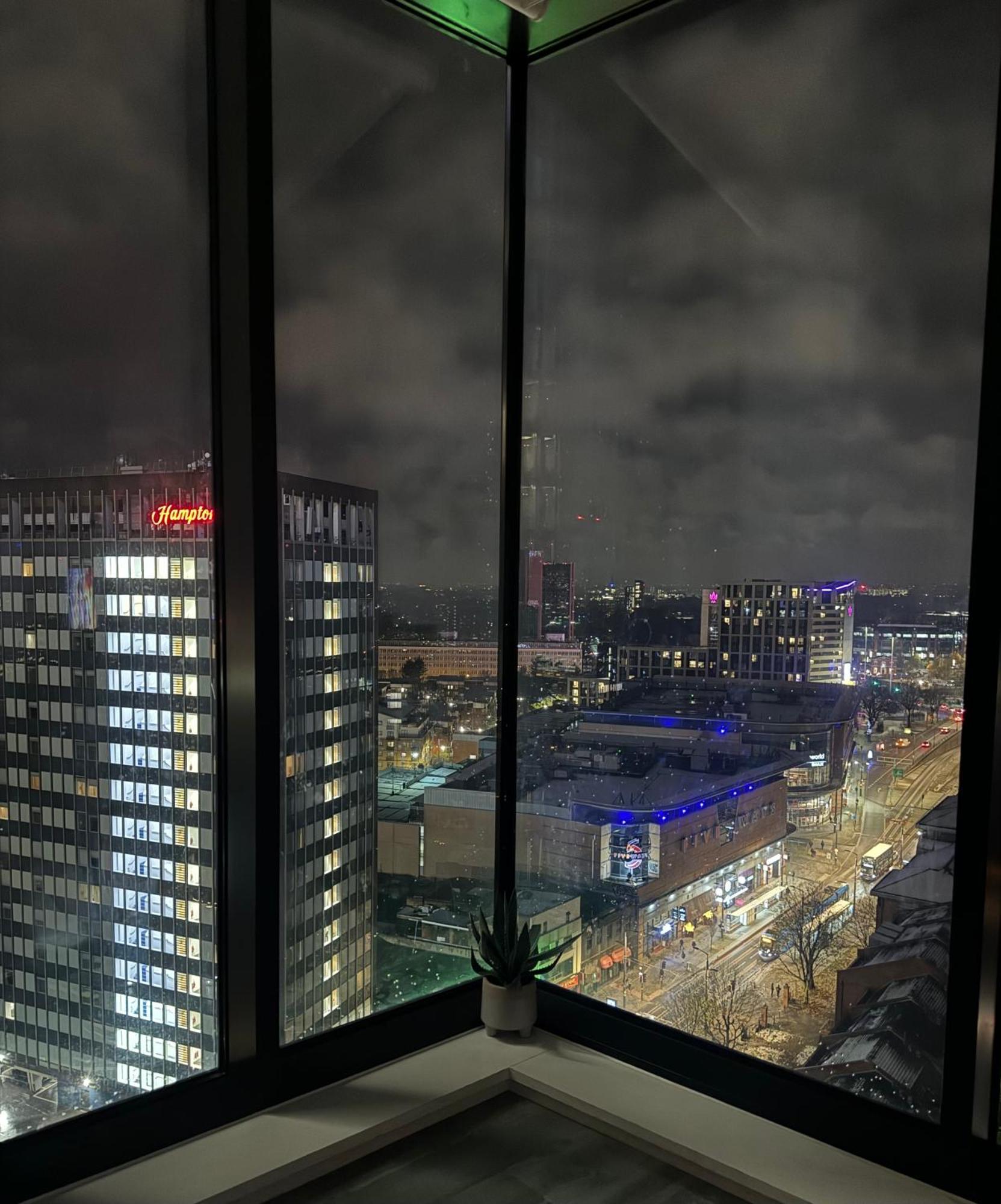 Premium Deals L Last-Minute Stay L 4 Min Walk To Birmingham Central Library L 18Th Floor 2 Bed 2 Bath City Centre Penthouse With Gym & Netflix By Jvt Short Lets Exterior foto