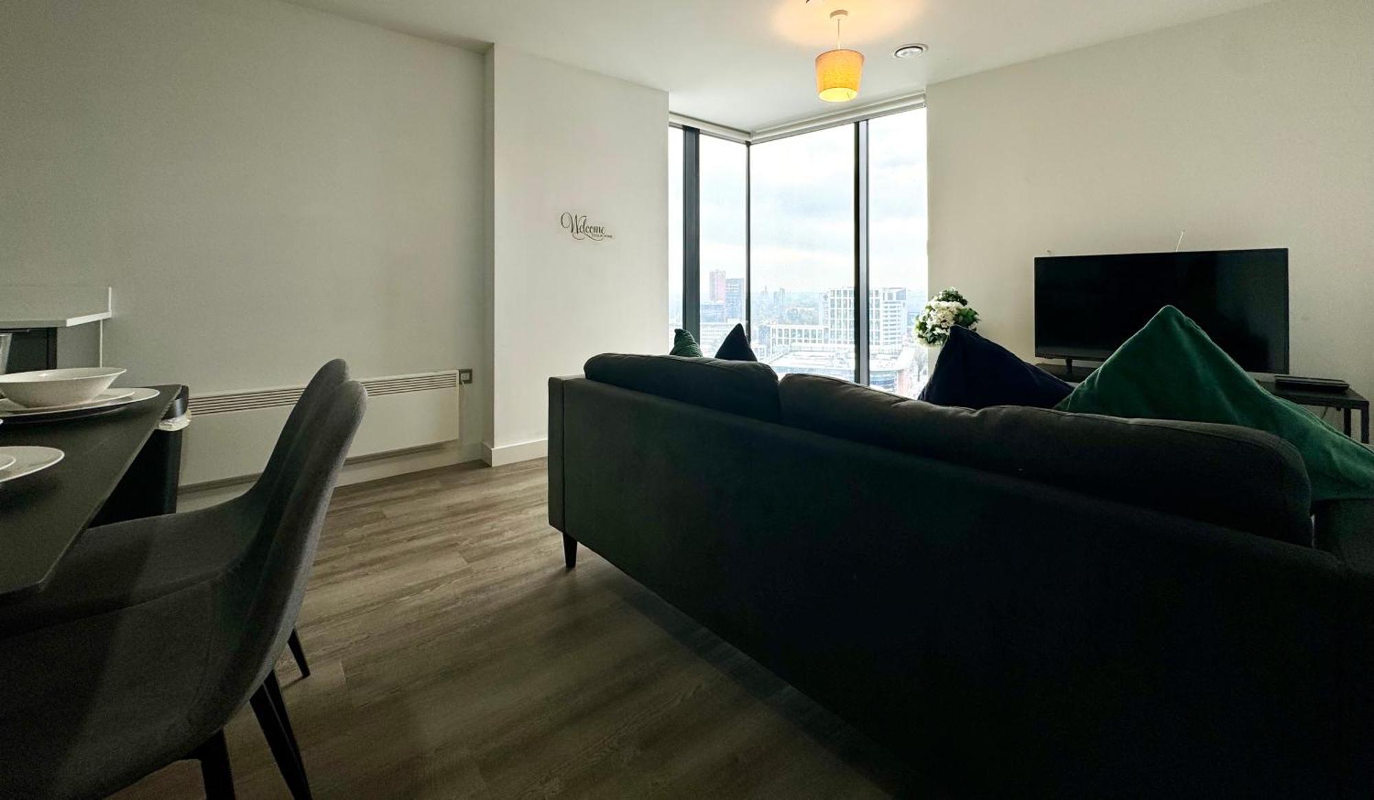 Premium Deals L Last-Minute Stay L 4 Min Walk To Birmingham Central Library L 18Th Floor 2 Bed 2 Bath City Centre Penthouse With Gym & Netflix By Jvt Short Lets Exterior foto