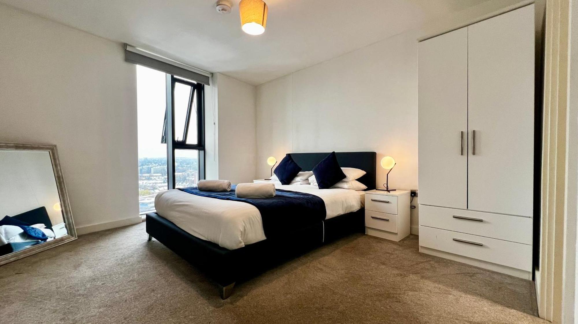 Premium Deals L Last-Minute Stay L 4 Min Walk To Birmingham Central Library L 18Th Floor 2 Bed 2 Bath City Centre Penthouse With Gym & Netflix By Jvt Short Lets Exterior foto